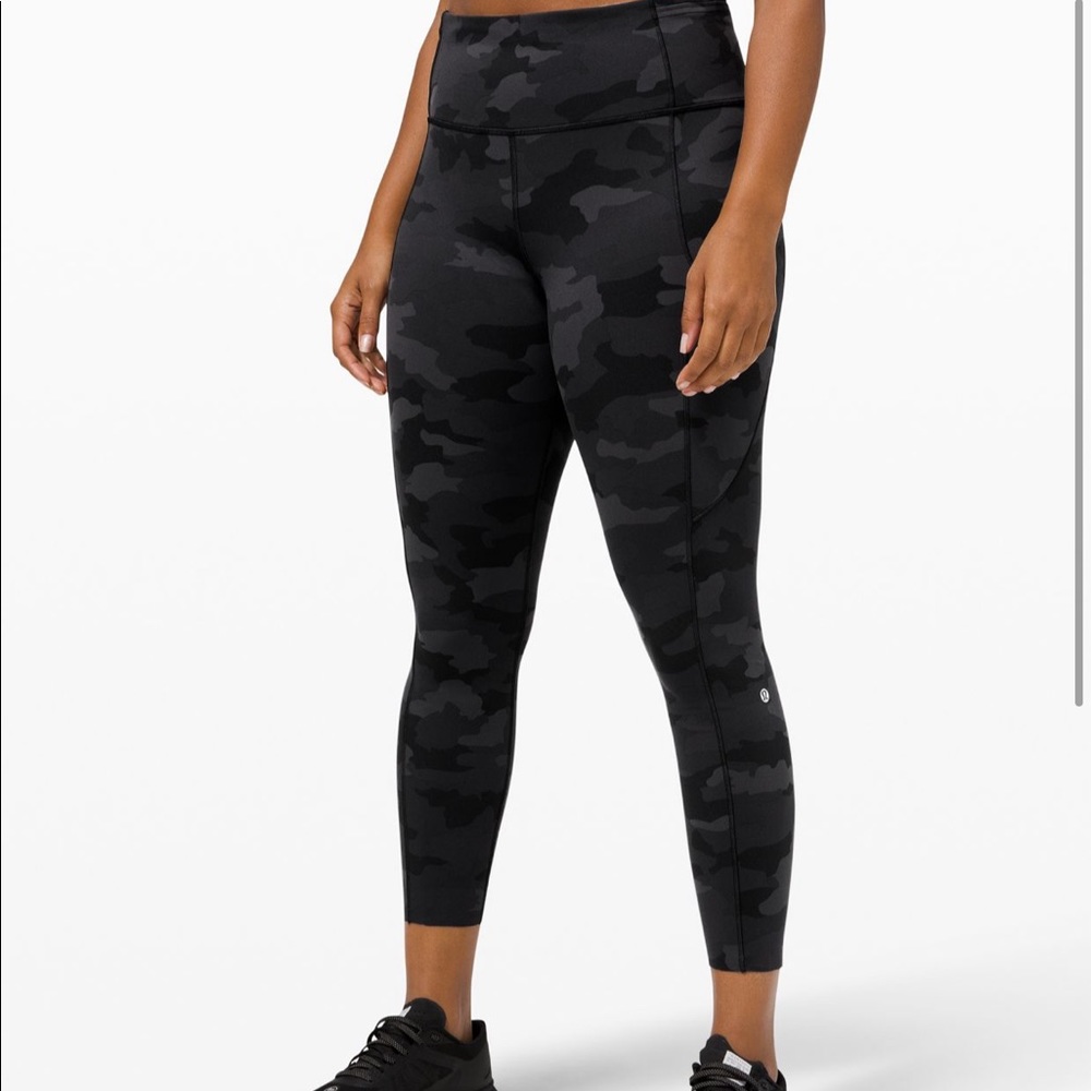 Lululemon Fast and Free Tight 25” Camo